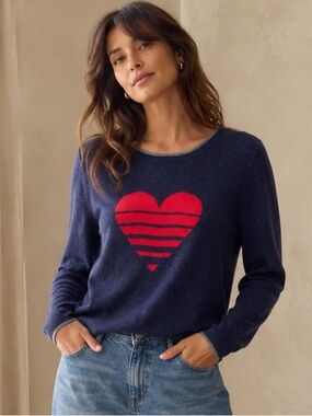 RW&Co Heart Sweater Medium Navy Red Knit Pullover Soft Crew Neck